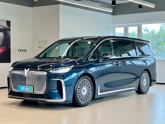 Voyah Dreamer PHEV, полный привод, флагман Kunpeng