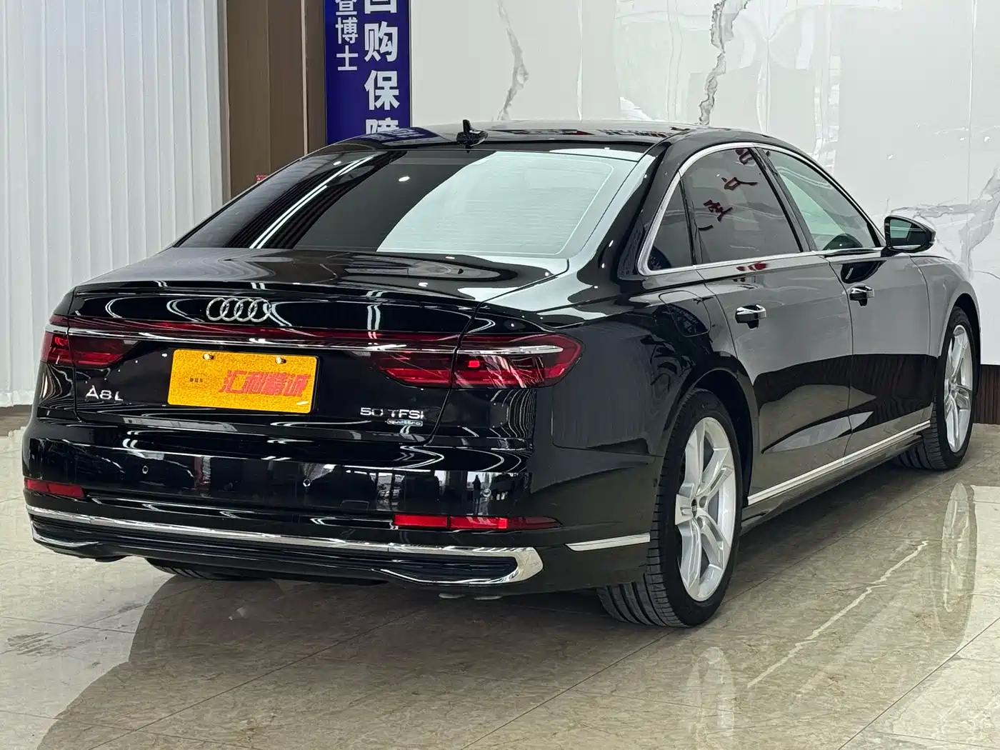 Audi A8 2023 A8L 50 TFSI quattro Exclusive фото 6