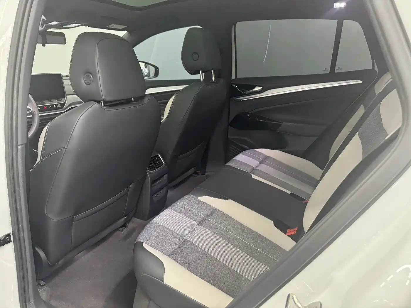 VOLKSWAGEN ID.4 CROZZ