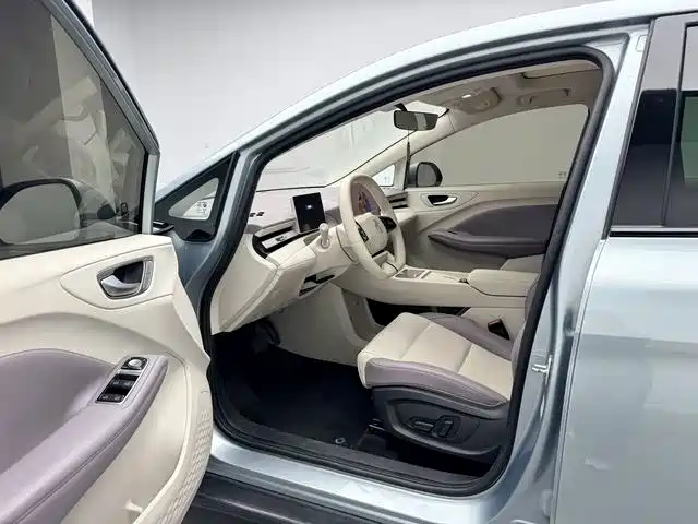 MG MG4 EV 2025 2025 Base Model