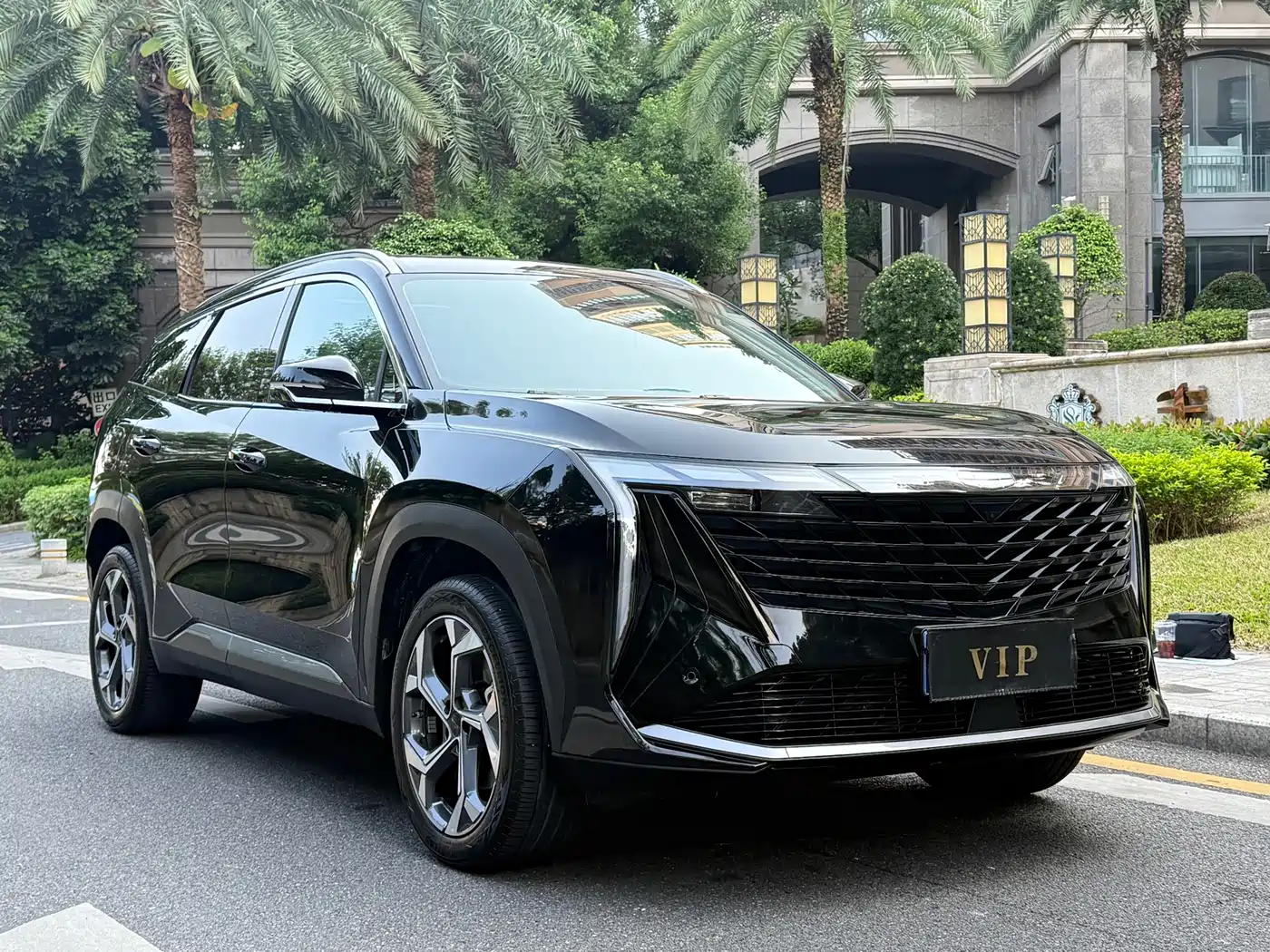 Geely Boyue L 2024 1.5TD DCT Premium Edition