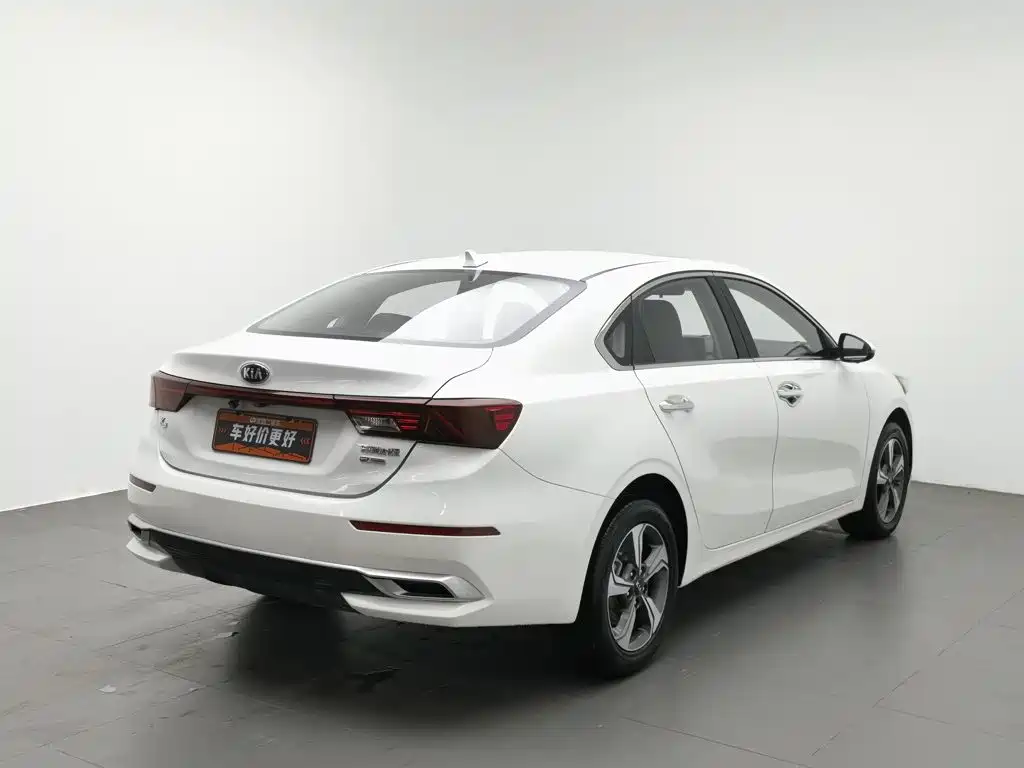 Photo 2 - Kia K3