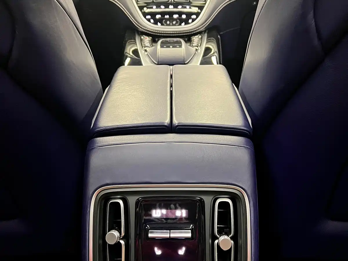 Aston Martin DBX 2021 4.0T V8 Flawless Flame фото 15