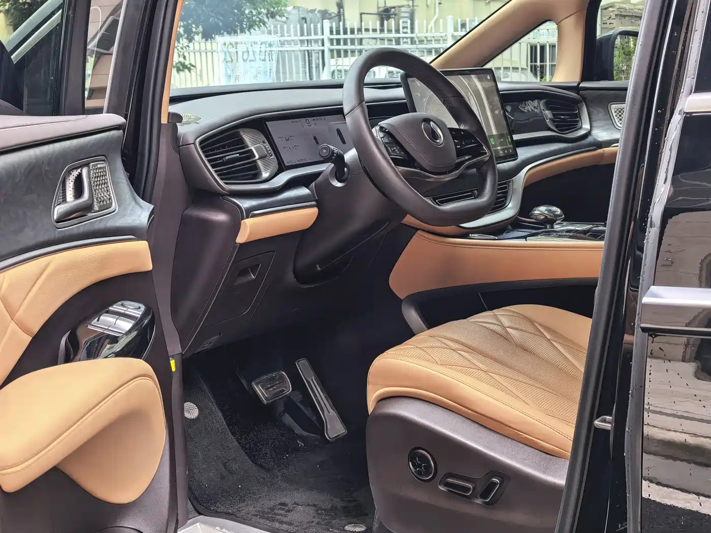 Denza D9 2026 2025 DM-i Smart Driving Edition 1020 AWD Flagship
