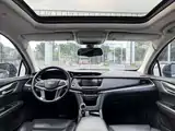 Photo 10 - Cadillac XT5