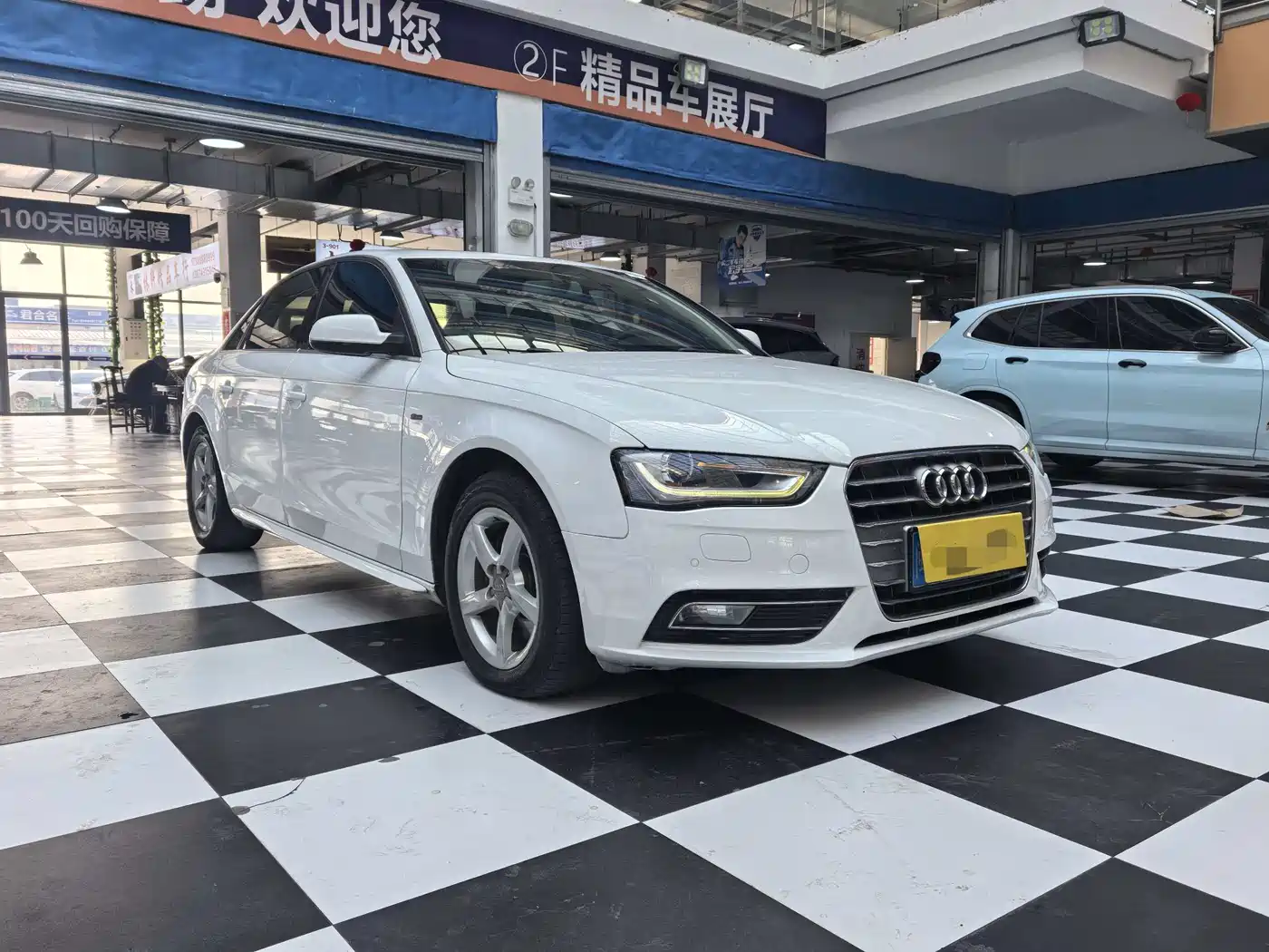 Audi A4L 2013 35 TFSI Automatic Standard фото 2