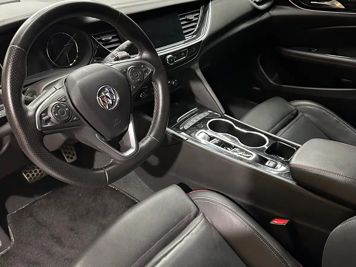 Фото 17 - Buick Regal