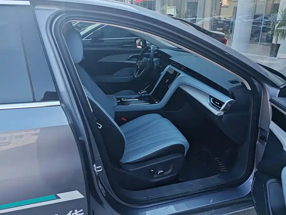 Hongqi H5 PHEV 2025 2025 170 Super Hybrid Edition