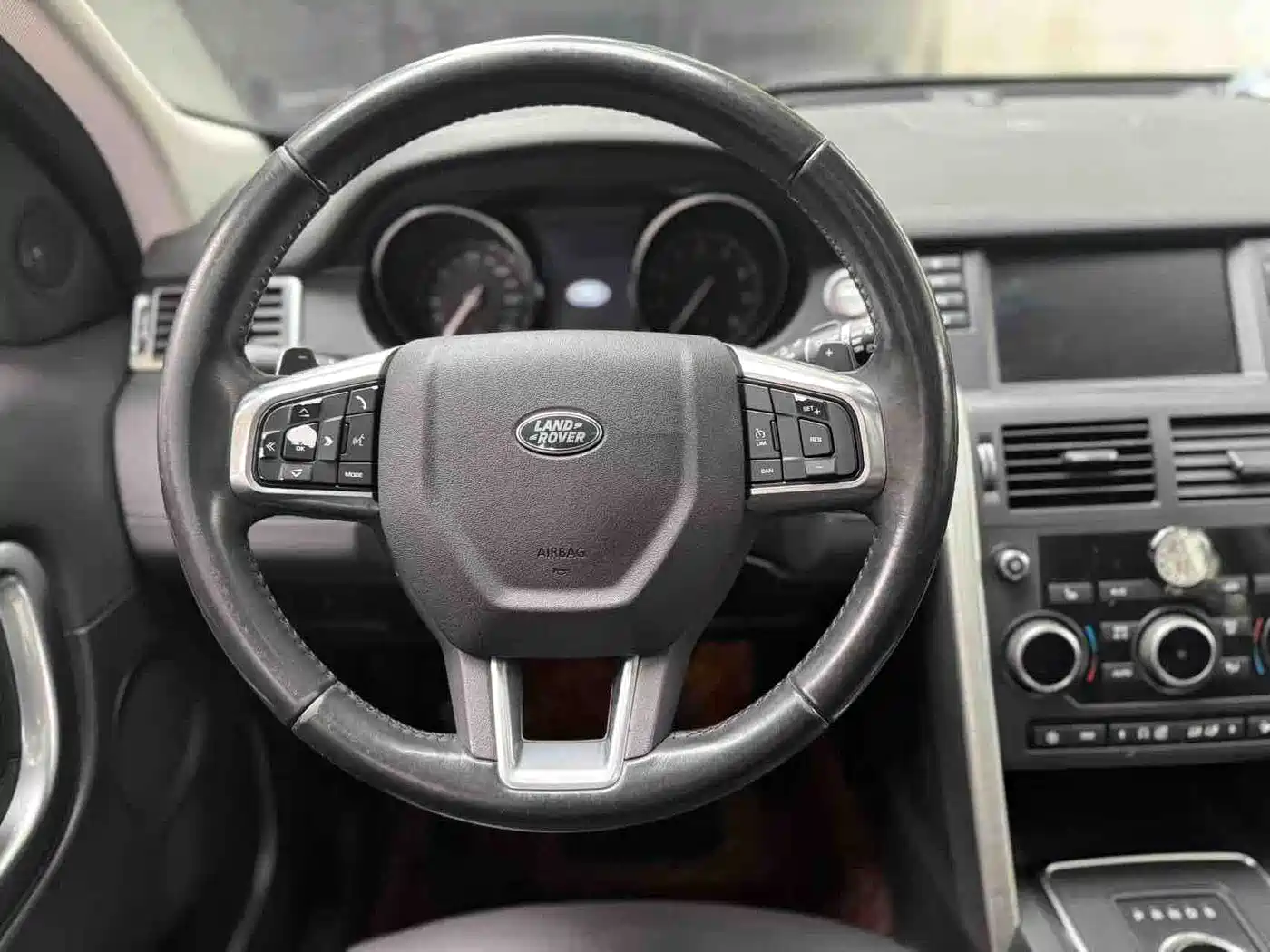Land Rover Discovery Sport 2018 240PS HSE Edition фото 10