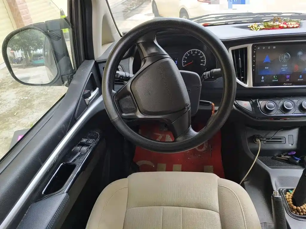 Dongfeng Fengxing Lingzhi 2025 2023 M5L 1.6L Base Model 5-Seater