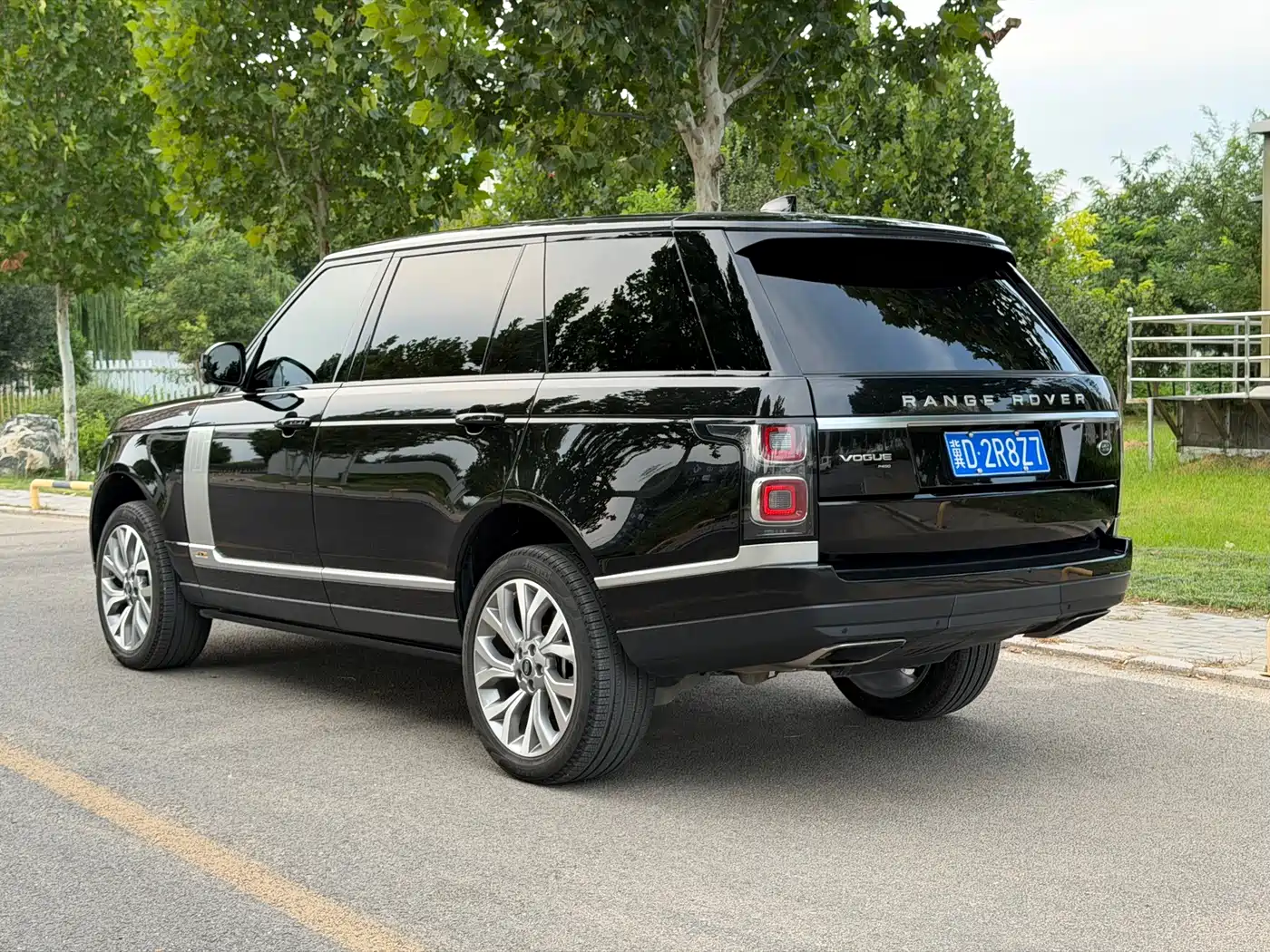 Фото 19 - Land Rover Range Rover