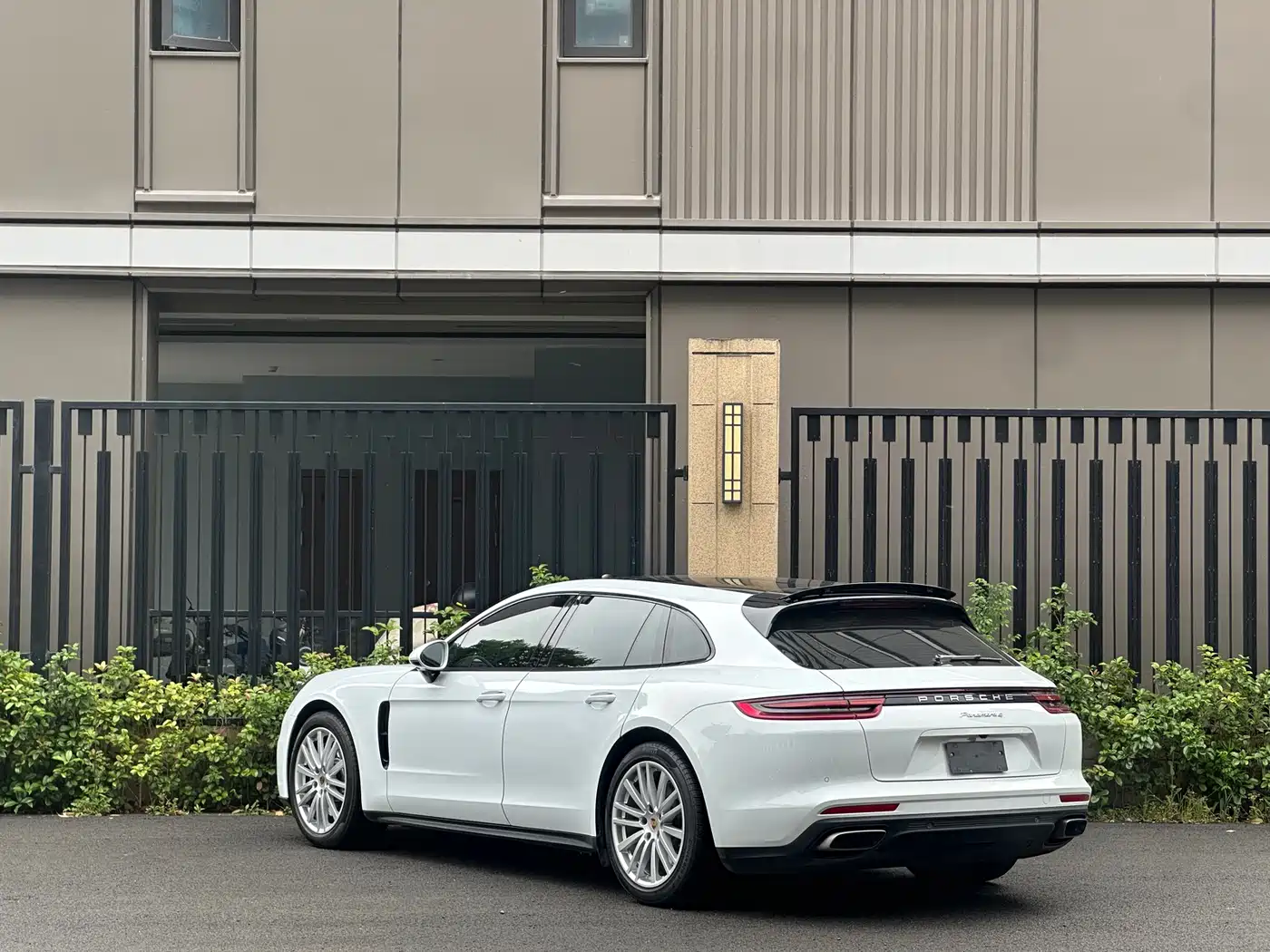 Porsche Panamera 2019 Panamera 4 Sport Turismo 2.9T фото 6