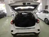 Фото 19 - Geely Vision X3