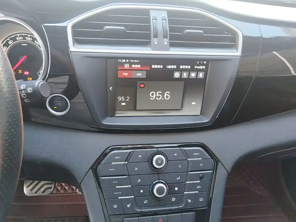 MG Roewe RX5 2015 2015 2.0TGI TST 4WD Flagship Edition