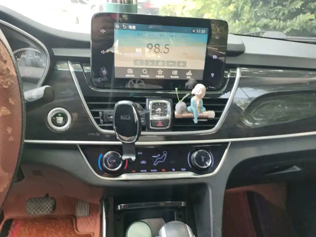 Baojun 560 2017 2017 1.5T DCT Premium Model