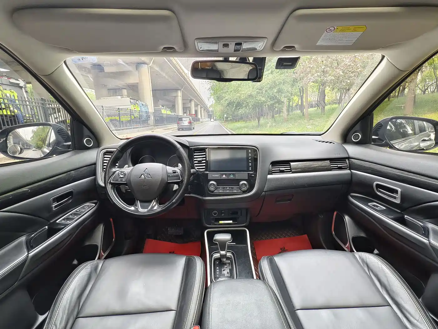 Mitsubishi Outlander 2019 2.4L 4WD Deluxe Edition 5-Seater China VI фото 9
