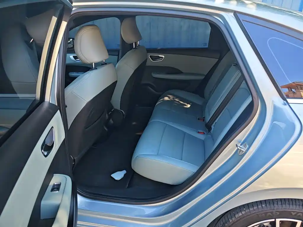 Roewe D6 2025 2025 520km Smart Edition