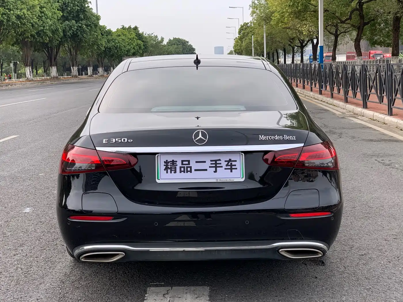 Mercedes-Benz E-Class New Energy 2022 Facelift II E 350 e L Plug-in Hybrid Sedan фото 5