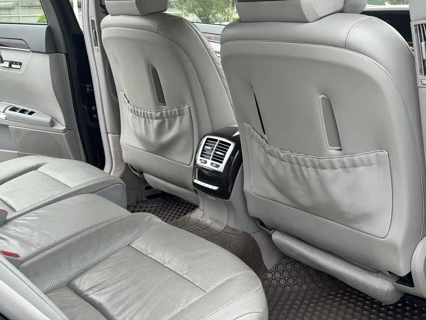 Mercedes-Benz S-Class 2010 S 350 L Luxury фото 21