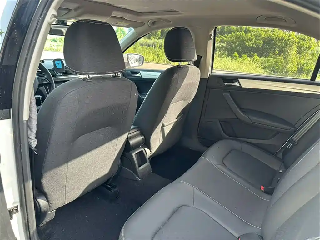 Škoda Rapid 2020 1.5L Manual Comfort фото 15
