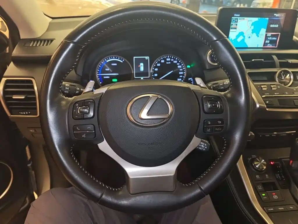 Photo 11 - Lexus NX