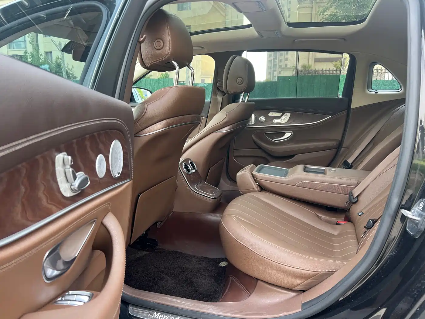 Mercedes-Benz E-Class 2021 E 300 L Luxury фото 8
