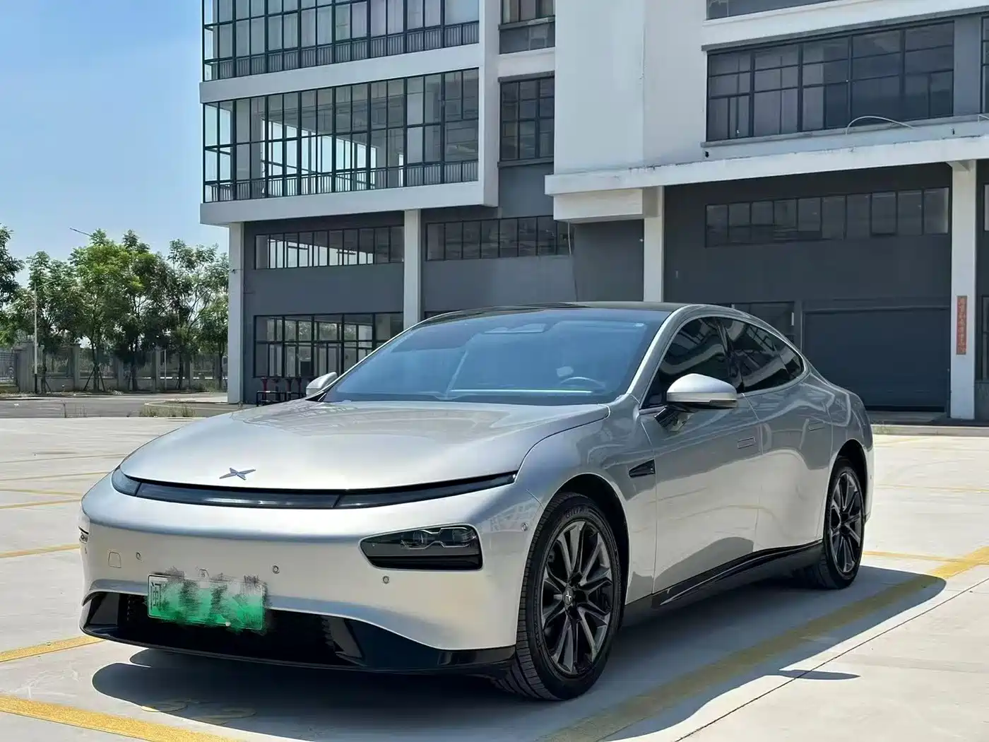 Фото 1 - XPeng P7