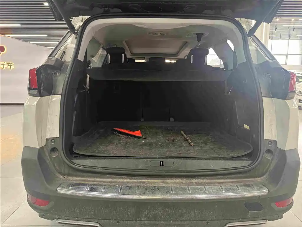 Peugeot 5008 2018 2017 380THP 7-seat Luxury Edition