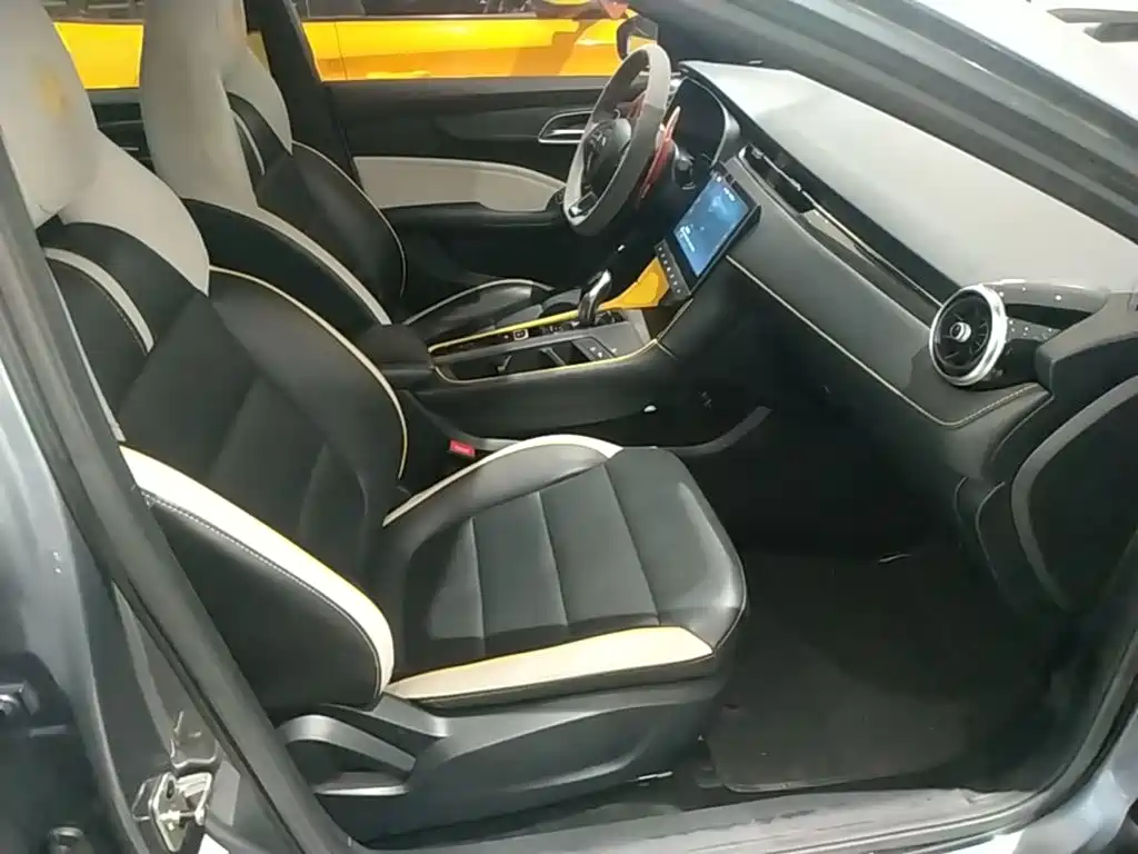 Фото 25 - MG MG6