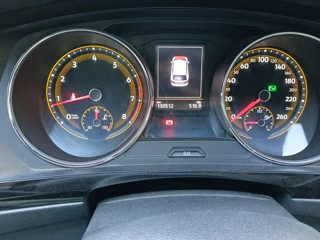 Photo 8 - Volkswagen Tiguan L