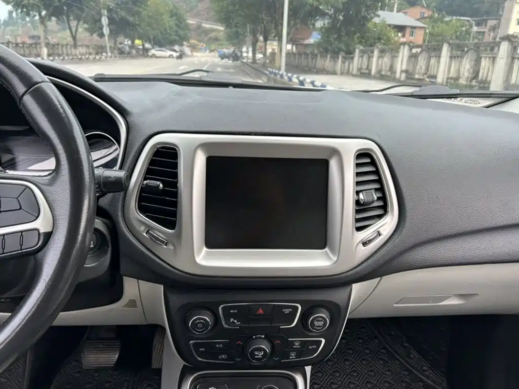 Jeep Compass 2017 2017 200T Automatic Family Edition