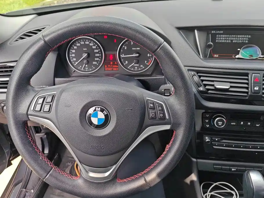 BMW X1 2013 2012 sDrive18i Fashion Model