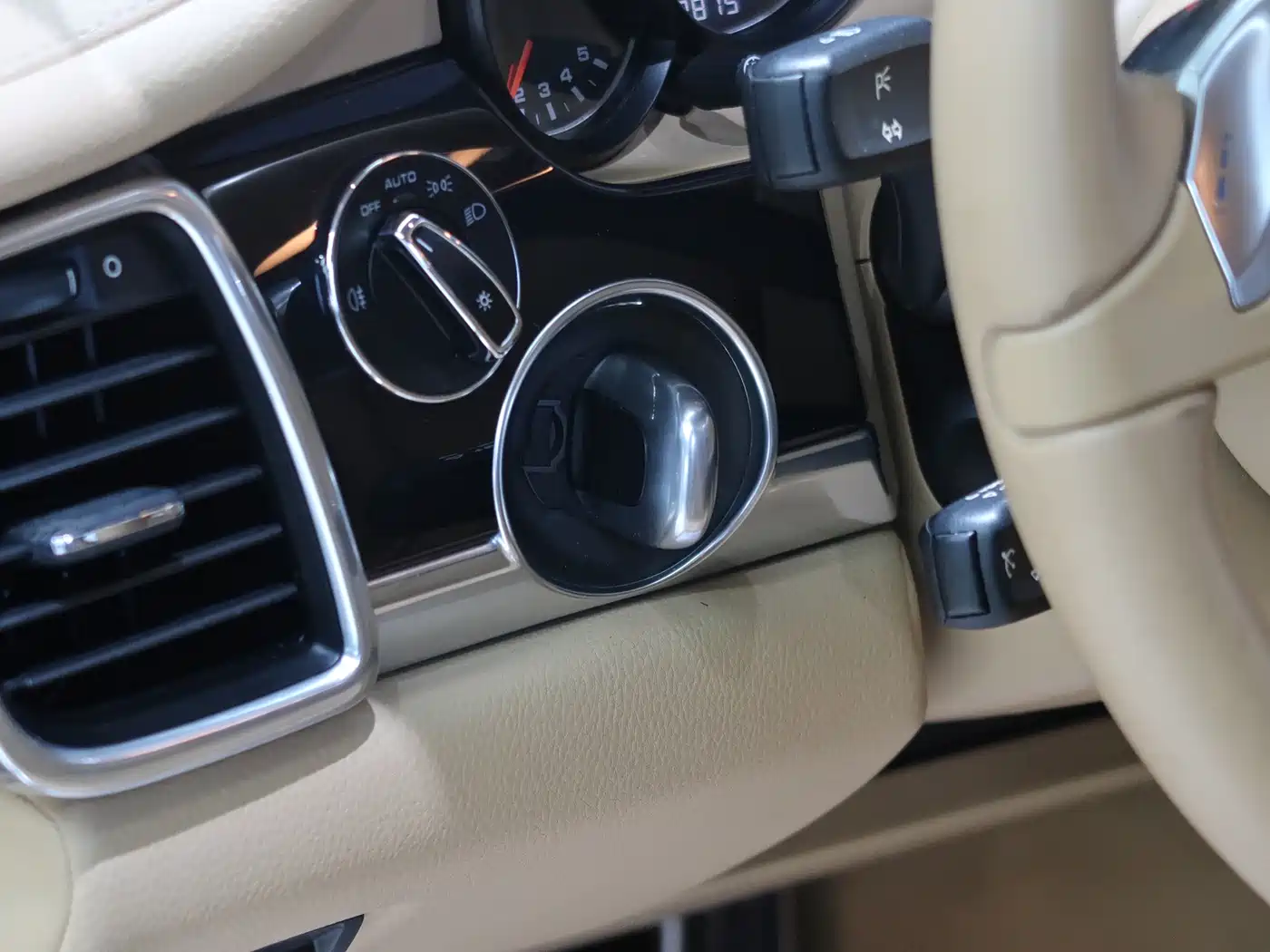 Porsche Panamera 2014 Panamera 3.0T фото 7