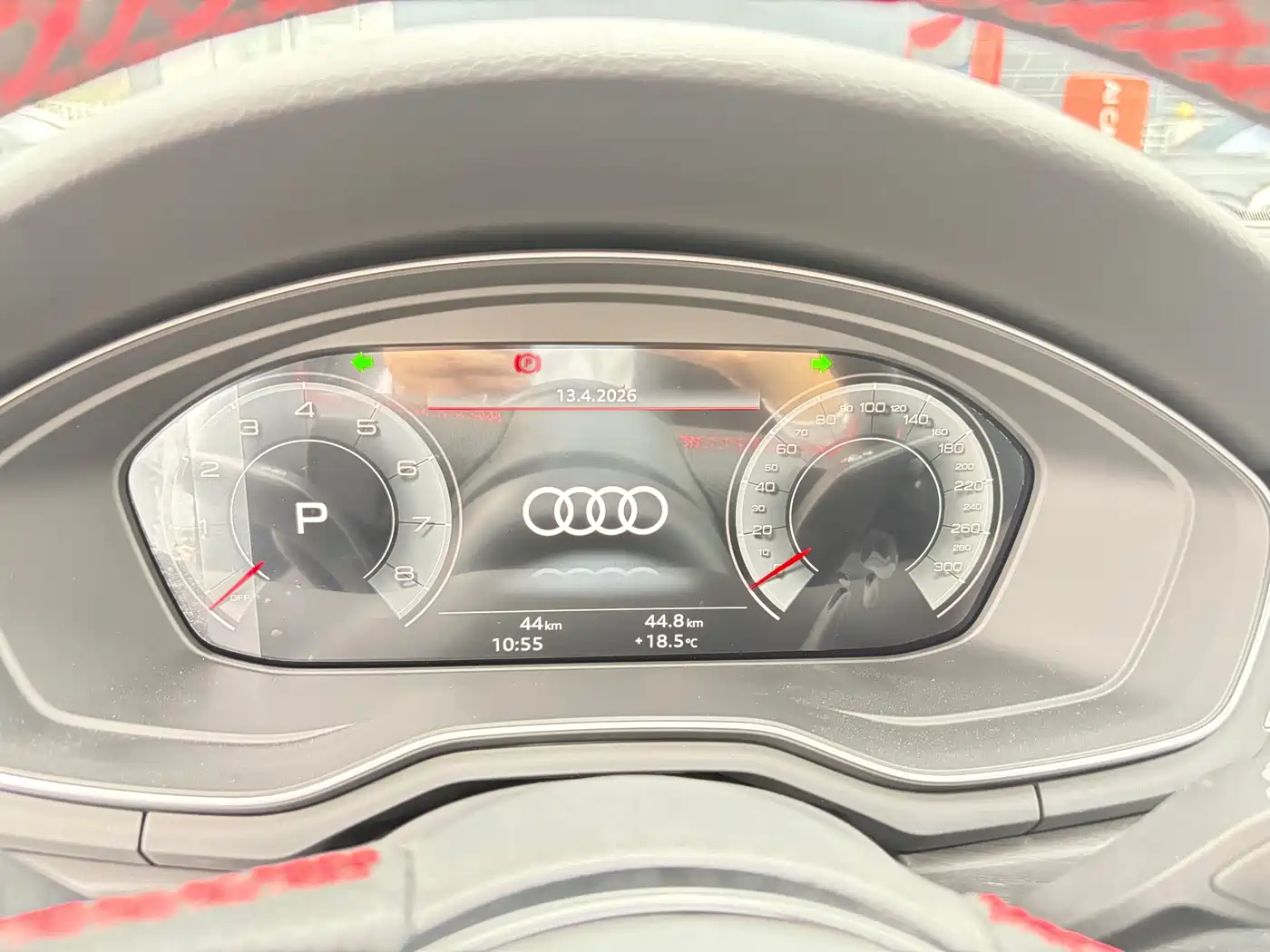 Audi A4L 2025 2 Million Celebration Edition 40 TFSI Luxury Dynamic фото 13