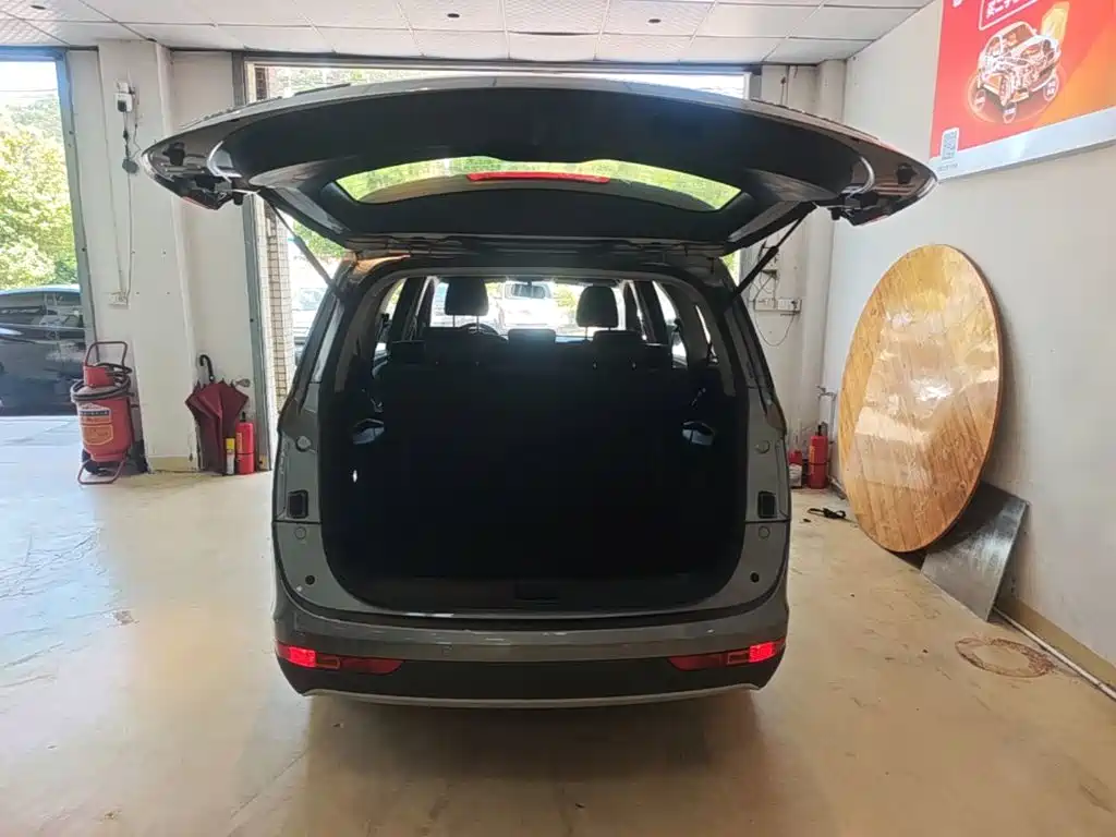 Baojun 730 2020 2019 1.5T CVT Fashion Edition 7-Seater China VI