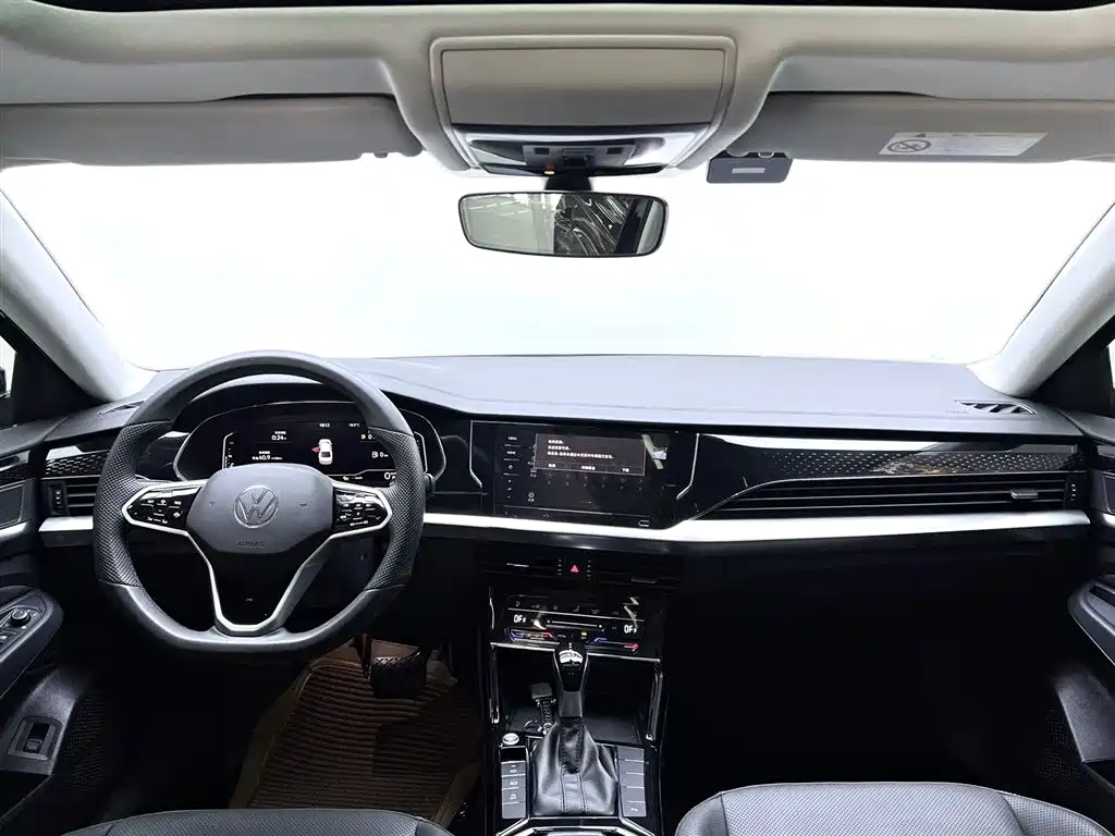 Volkswagen Passat 2024 330TSI Starlight Elite Edition фото 18