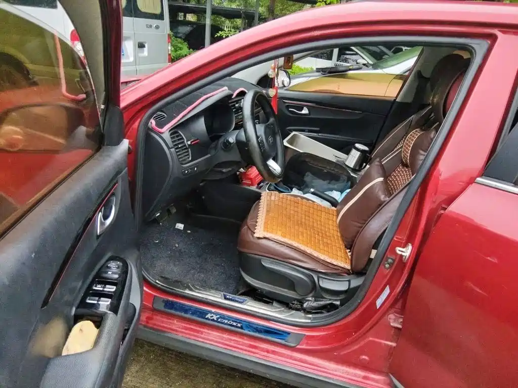 Kia KX CROSS 2018 2017 1.4L AT GLS