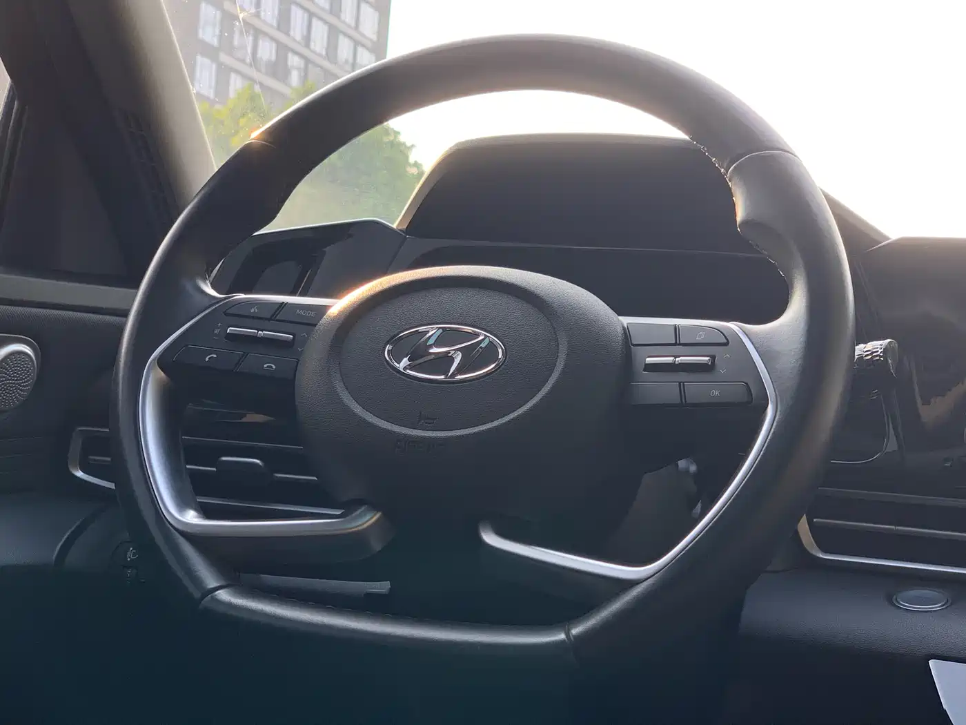 Hyundai Elantra 2021 1.5L CVT GLX Elite Edition фото 19