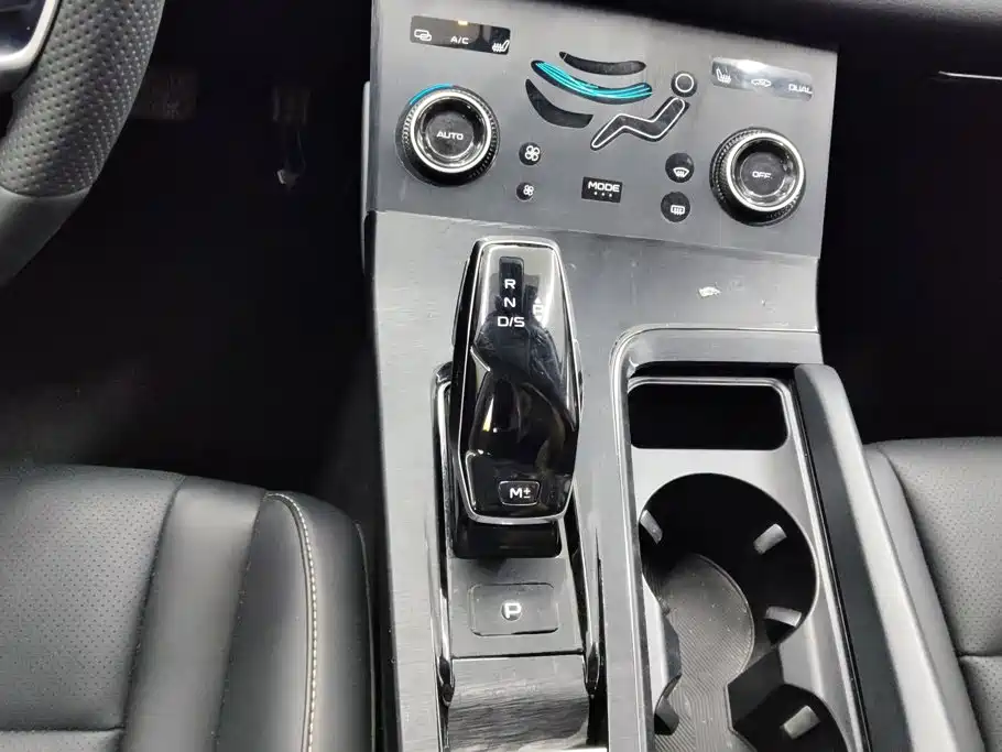Besturn B70 2024 2022 3rd Gen 1.5T Auto Delight Edition