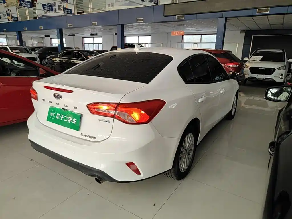 Ford Focus 2019 2019 Sedan EcoBoost 180 Automatic Fengchao