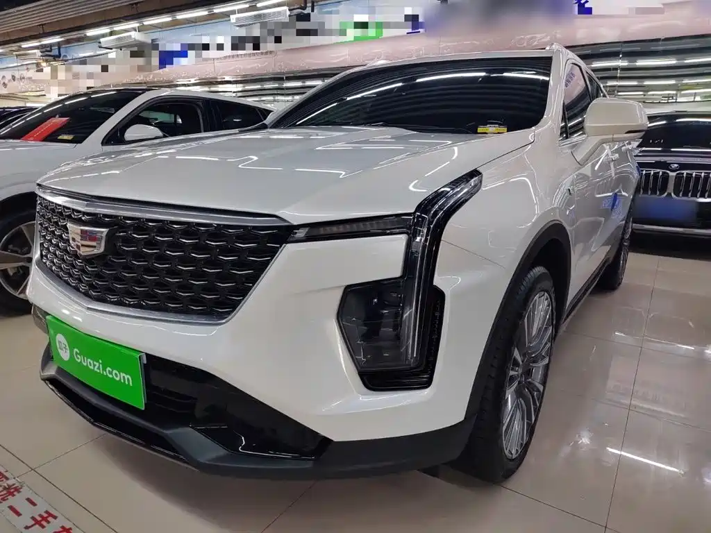 Cadillac XT4 2025 2024 28T 2WD Premium