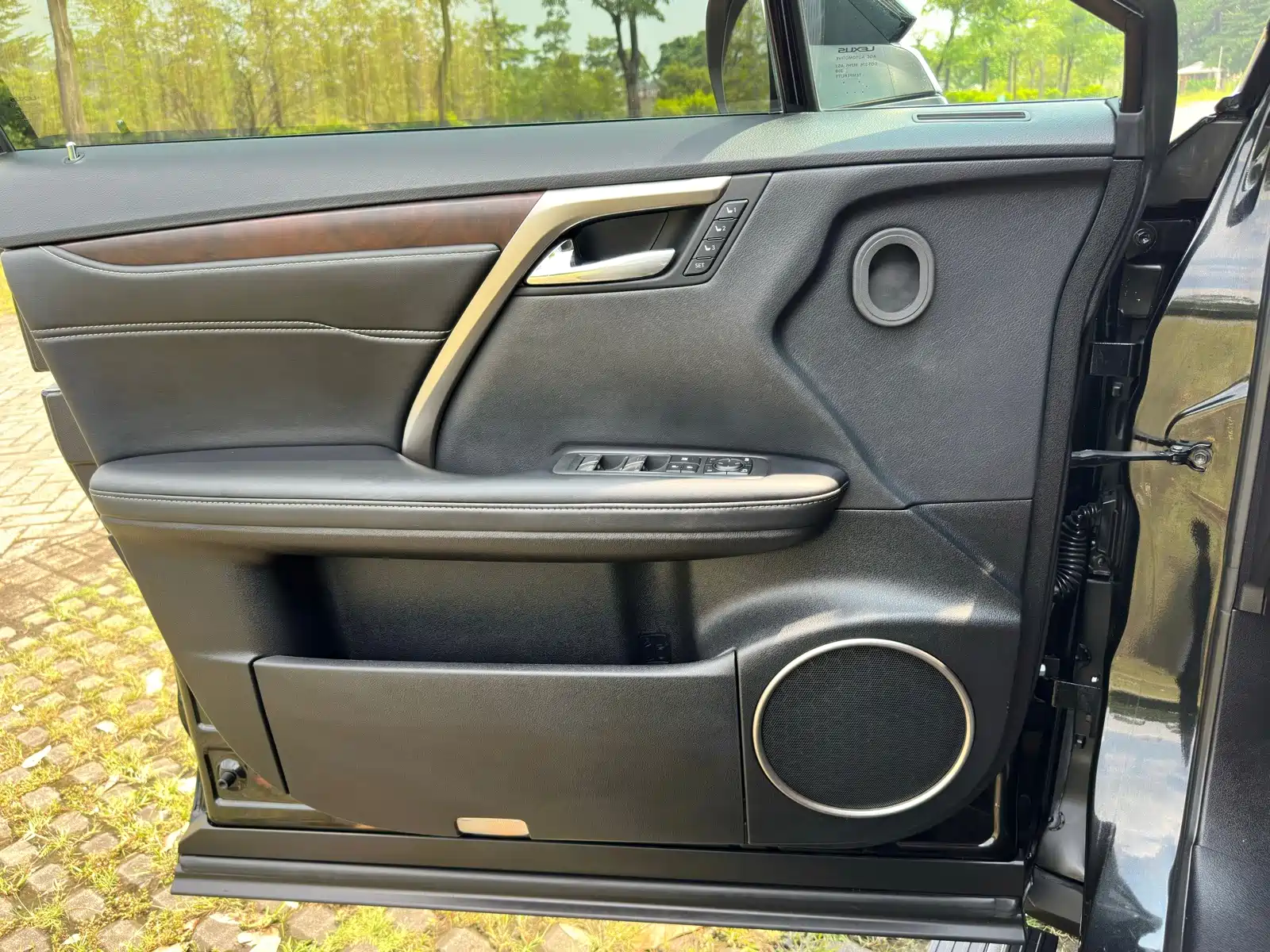 Фото 22 - Lexus RX