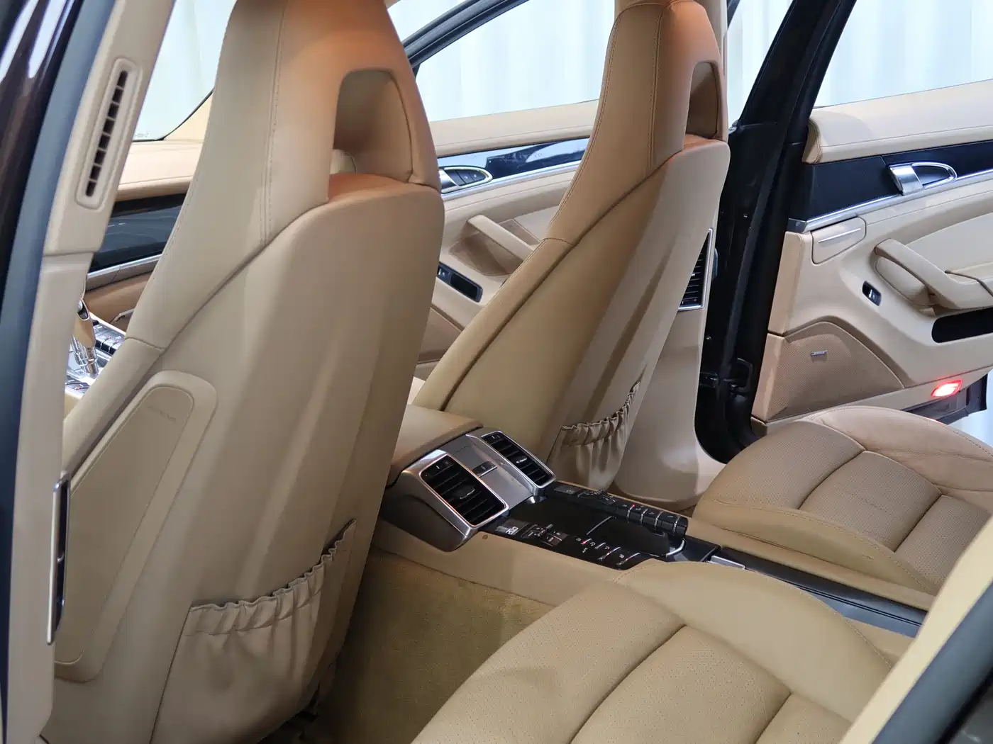 Porsche Panamera 2014 Panamera 3.0T фото 9