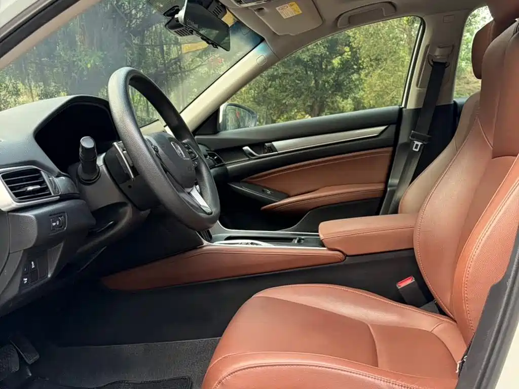 Honda Inspire 2019 2019 Sharp Hybrid 2.0L Pure Elegance China VI