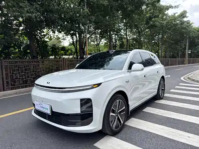 Li Auto L6