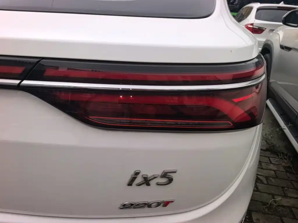 Dongfeng Fengguang Fengguang ix5 2021 2019 220T CVT Zhi Yue China VI
