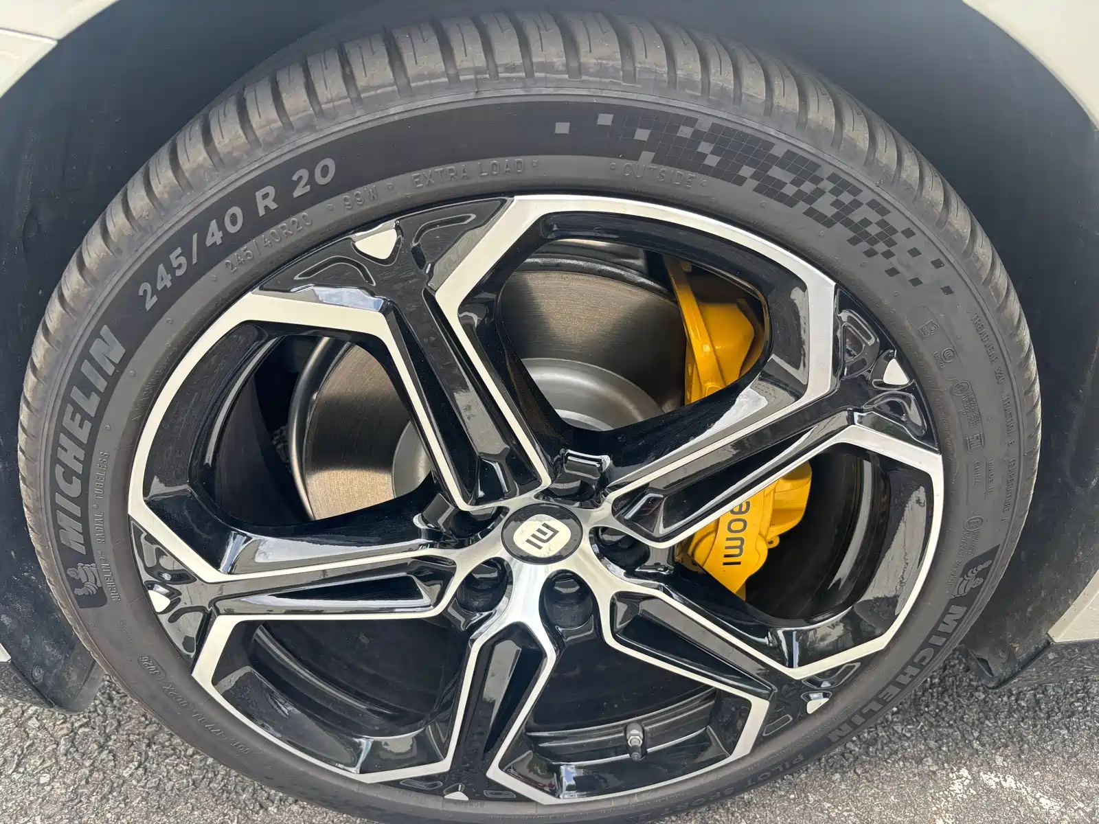 Photo 21 - Xiaomi SU7