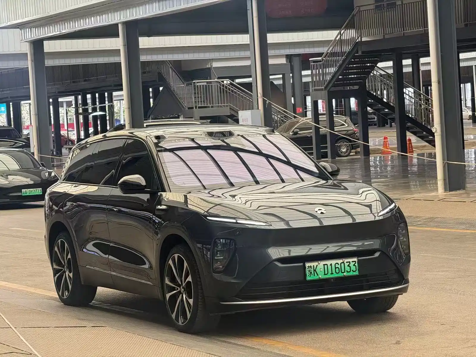 Фото 3 - NIO ES8