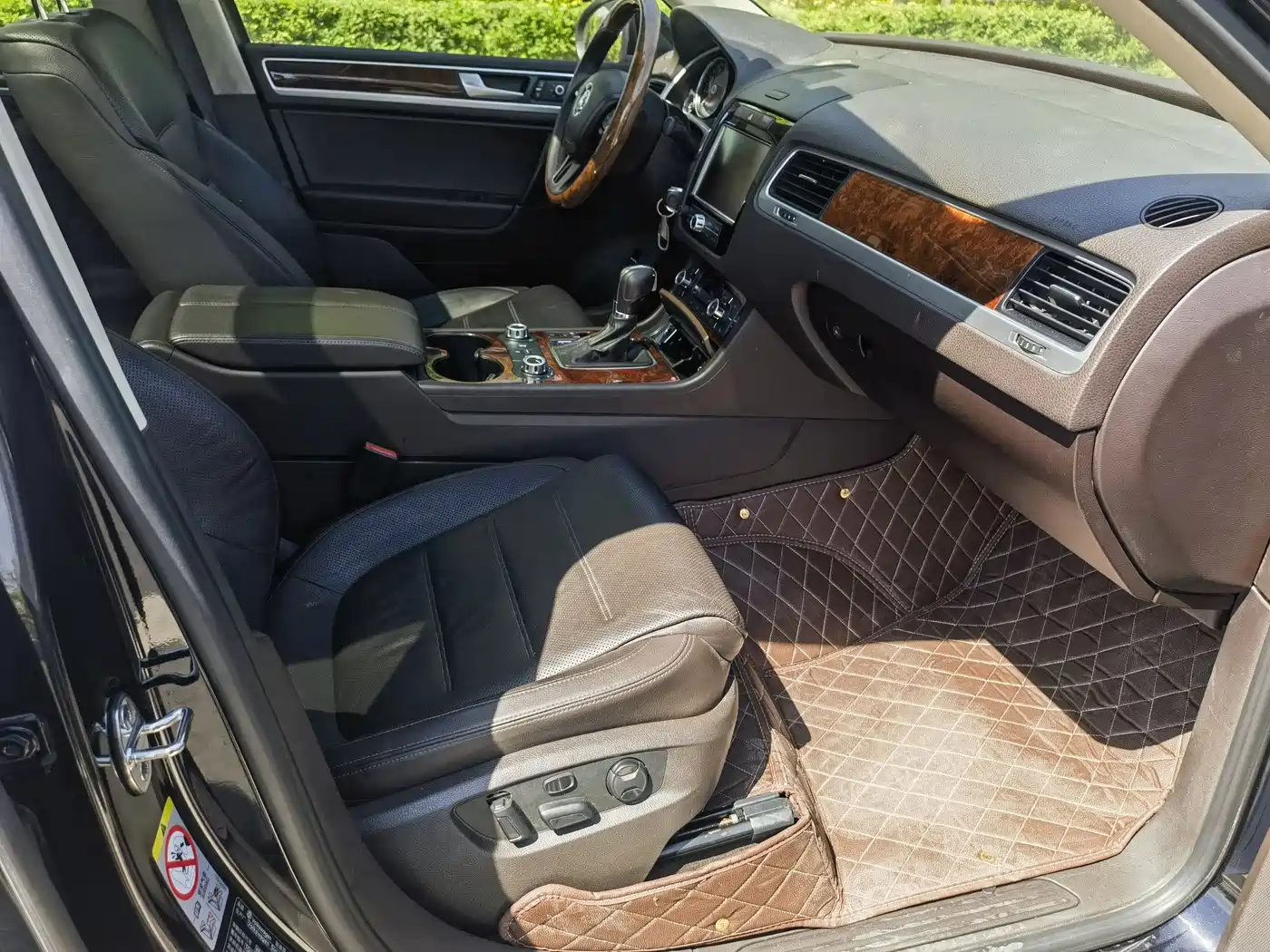 Volkswagen Touareg 2011 3.0TSI Comfort фото 8