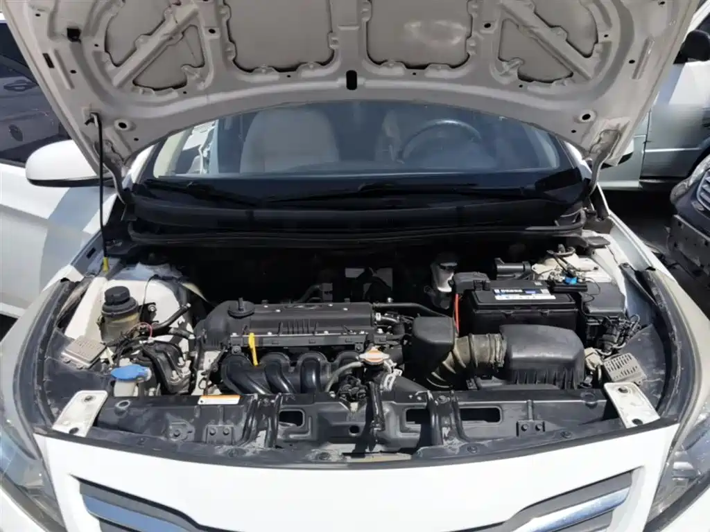 Hyundai Verna 2014 1.4L Manual Smart GLS фото 20